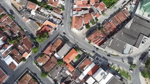 Aerial view of a traffic intersection in the São Paulo city