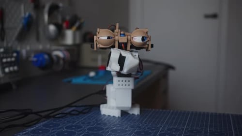 Assemblage de tête de robot imprimé en 3D