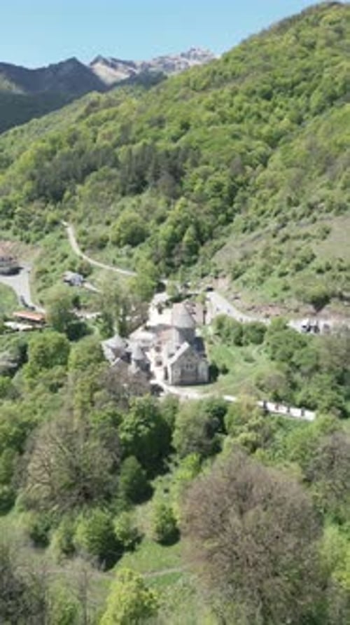 Haghartsin est un monastère du XIIIe siècle situé près de la ville de Dilijan en Arménie