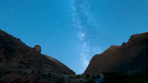 cielo nocturno estrellado, nubes