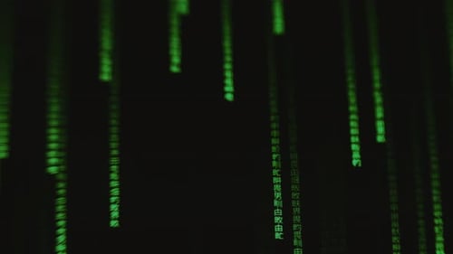 Caractères chinois en néon vert tombant sur un concept de piratage d'écran