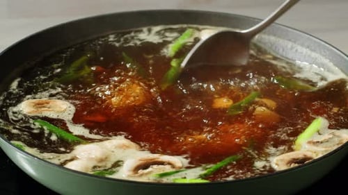 Japanese Chinese Hot Pot Noodles Soup Ramen with Beef or Chicken Rice Noodles with Fried Meat and