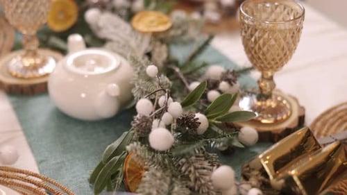 Table servie pour les fêtes de Noël Belle table