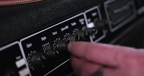 Handeinstellbarer Bassknopf des Subwoofer-Audioverstärkers