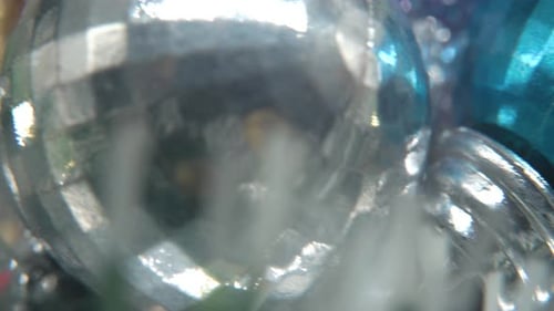 Christmas decoration, colorful crystal ornaments colorful balls on a 360 rotating stand new year dec