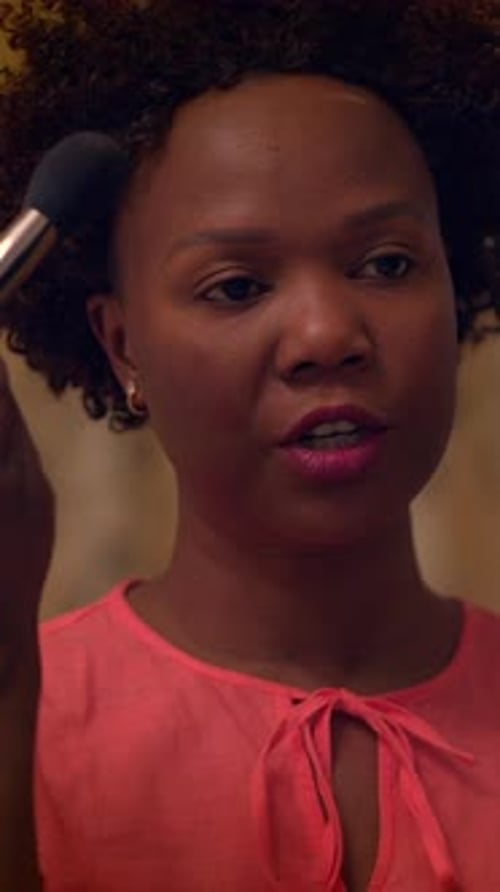 An Engaging Speaker in a Professional Setting Can Captivate Any Audience Effectively