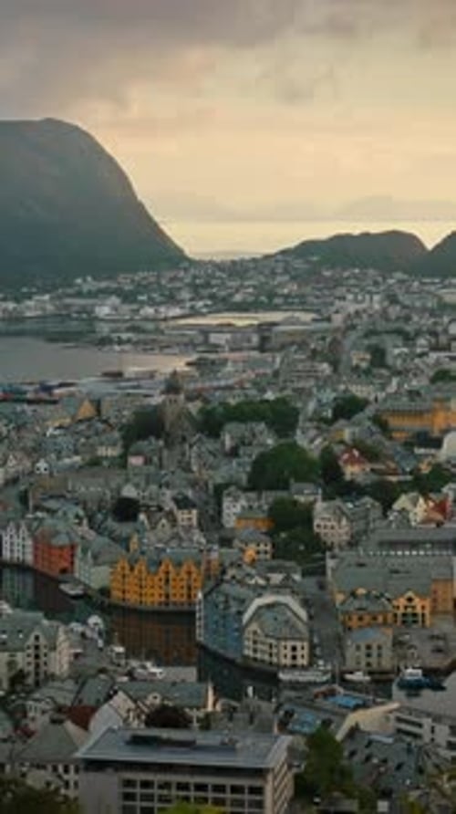 Alesund, Norvège : incroyable lumière naturelle