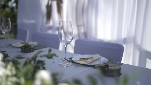 Elegant Place Settings at an Outdoor Wedding Event