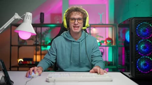 Happy Gamer Play Computer