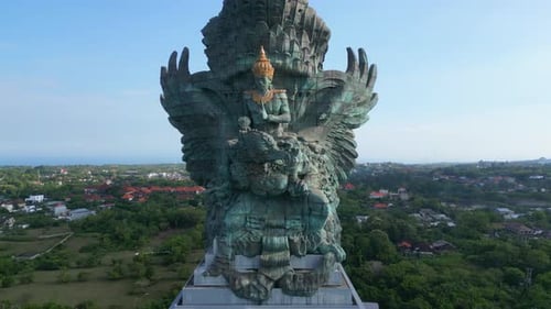 Statue de Garuda Visnu Kencana.