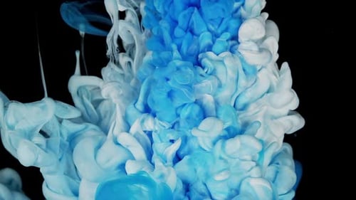 Himmlische Tusche, Walzer, flüssige Kunst, Euphonie mit blauen und weißen Farbtropfen im Wasser, abstrakte Farben