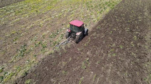 Pflug-Traktor