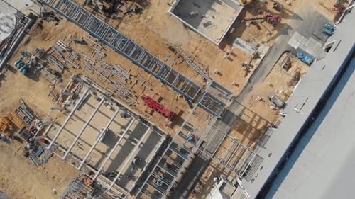 Luftaufnahme einer riesigen Baustelle