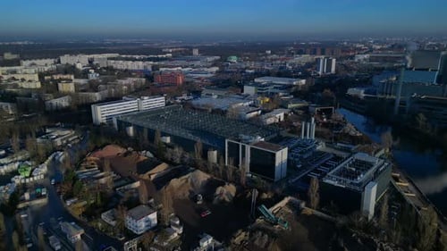 Cloud-Computing für große Telekommunikationsrechenzentren. Fantastische Luftbilddrohne
