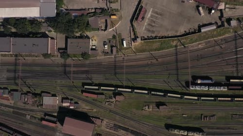 Industriegebiet mit Bahndepot und Lagerhäusern