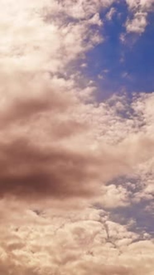 Zeitraffer „Vertikale Wolken“