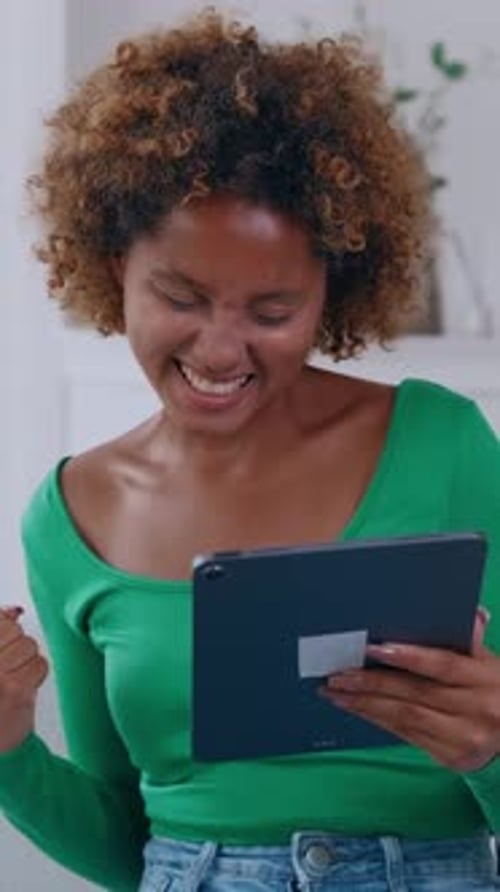 Engaging Online Session With African American Woman in Cozy Setting
