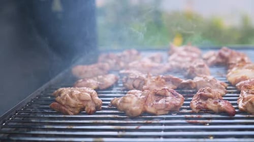 La viande est grillée