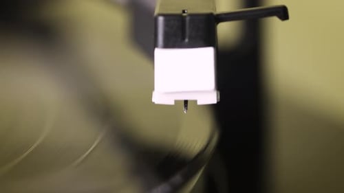 Turn Table With The Spinning Vinyl Disc 6