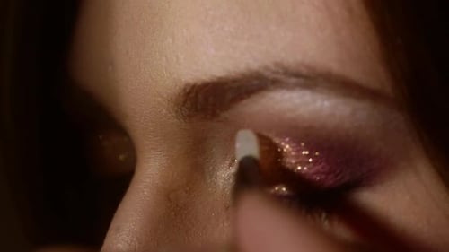 Makeup Artist Applying Eyeshadow Makeup Beauty Female Eyes Closeup Eyeshadow Make Up Face