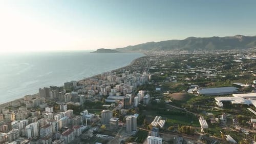 Buntes Panorama über die Stadt Luftaufnahme 4 K Alanya Türkei