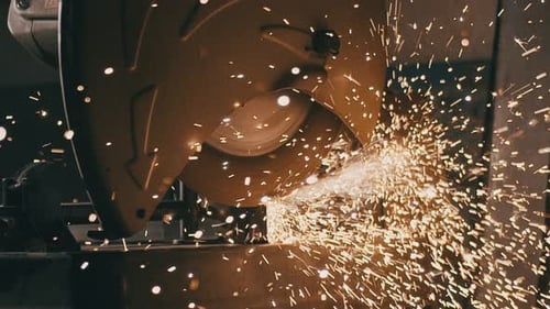 Saw for cutting metal