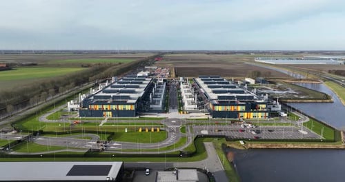 Centro de datos, en los Países Bajos, que muestra infraestructura para IA, algoritmos, datos, etc.