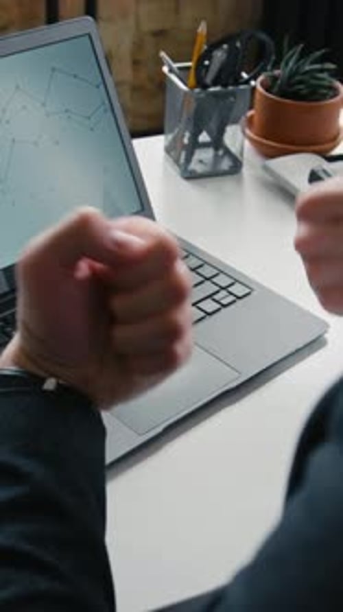 Vertical of Stretching Fingers and Hand Muscles During Sedentary Work