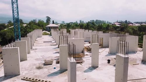 Vista del sitio de construcción desde el punto de vista del Zumbido, desde arriba.