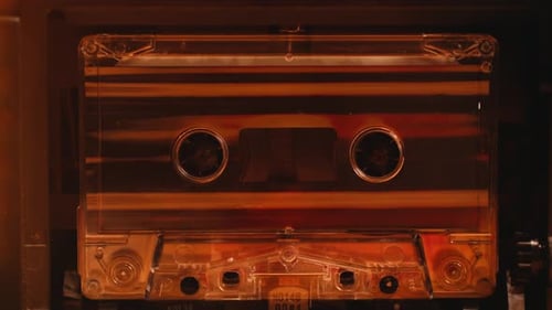 Retro-Radio-Kassettenrekorder, Audiokassette, Nahaufnahme, Musik hören, altes Radio, Boom Box Player, Makro