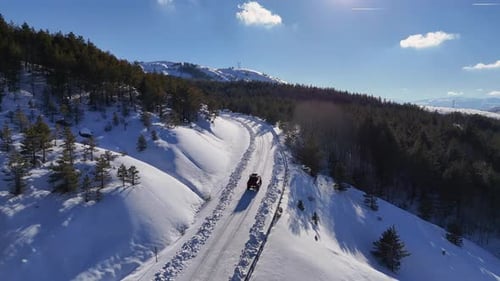 Fahren auf der Snowy Mountain Road