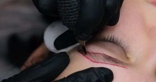 Permanent eyebrow makeup in wonderful beauty parlour