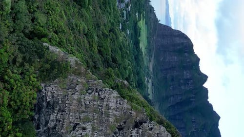 Aerial Views of Hawaii's Coastal Wonders Majestic Mountain Peaks
