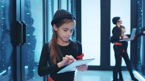 Innovative Data Center Operations Utilizing Fresh and Young Technicians for Enhanced Efficiency