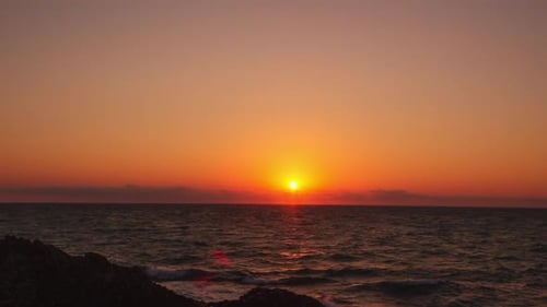 Majestic Ocean Sunset with Golden Hour Glow
