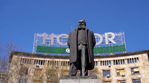 Nikola Pašić monument in Nikola Pasic Square 4K