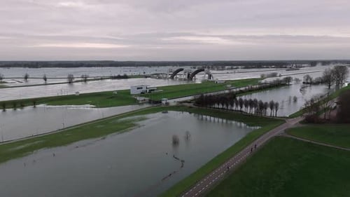 Locks of the Rising: Amerongen's Sluices Braving High Waters in December 2023
