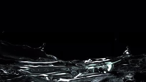 Dynamic Liquid Water Splash Transition