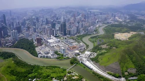Atemberaubender Blick aus der Vogelperspektive auf Lo Wu, Shenzhen, Hongkong