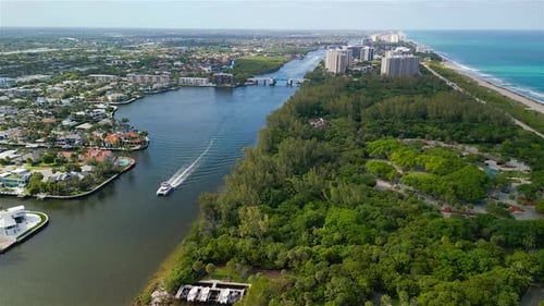 Aerial view of the Intracoastal Waterway in Boca Raton, United States.