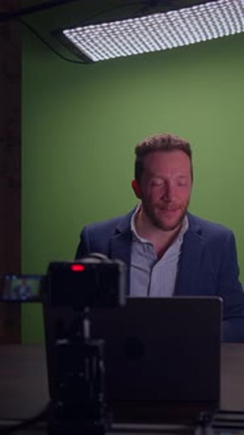 I Am a Professional Speaker Specializing in Studio Setup with Green Screens for Dynamic Events