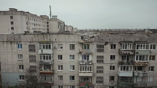 War in Residential Areas Broken Windows and Burned Apartments War in the City City in War Zone