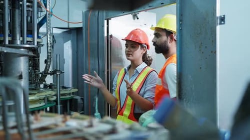 Footage beverage industrial, Footage production line of factory, bottle factory