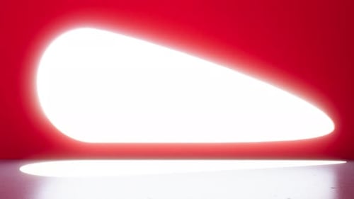 Rotes Raum-Sonnenlicht mit Loch auf dem Boden, endlos schleifbar