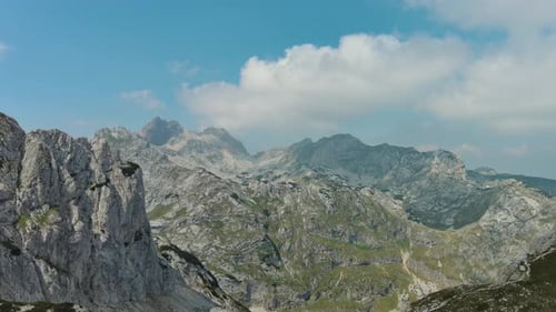 Paisaje montañoso aéreo de Durmitor