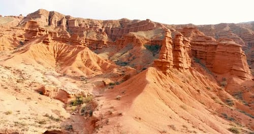 Luftbild des Mars Canyon mit rotem Bergfelsen