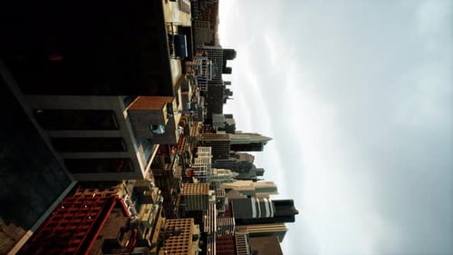 Impresionante vista vertical de la ciudad de Nueva York desde una azotea en el centro