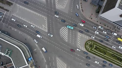 Vista aérea de tráfico urbano. Vista superior abstracta del atasco de tráfico, concepto de transporte.
