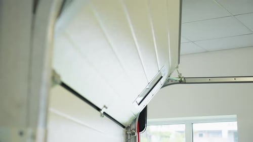 Automatic Garage Door Opening with Smart Home Technology