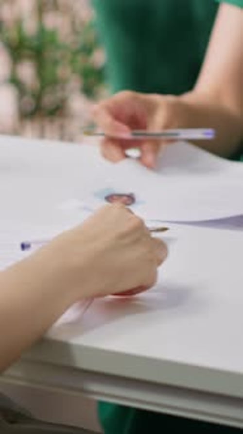 Vertical Video Recruiter Rejecting an Unqualified Job Candidate During the Selection Process